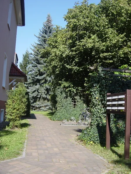 Gemütliche 2,5-Zi-Whg., gepf. Neubau, Balkon, EBK, Fußbodenheizung, Garten — photo 1